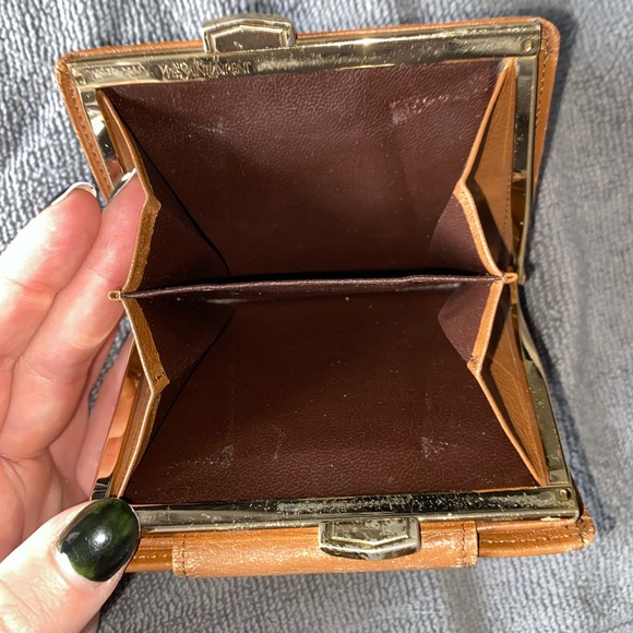 *AUTHENTIC* YSL Kiss Lock Brown Leather Wallet - Picture 8 of 9